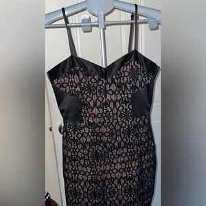 Laundry by Design- Women's Sleeveless Lace Mini Dress Black